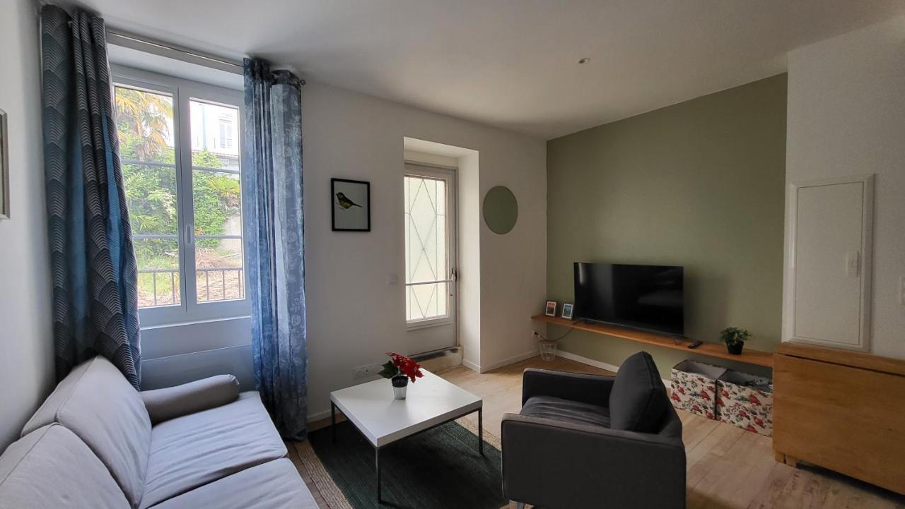 Charmant 2 Pieces Avec Terrasse Proche Centre Ville - Parking Gratuit A Proximite Lourdes Exterior foto