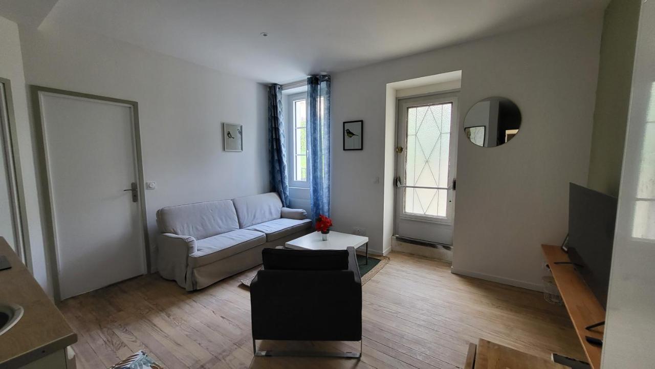 Charmant 2 Pieces Avec Terrasse Proche Centre Ville - Parking Gratuit A Proximite Lourdes Exterior foto